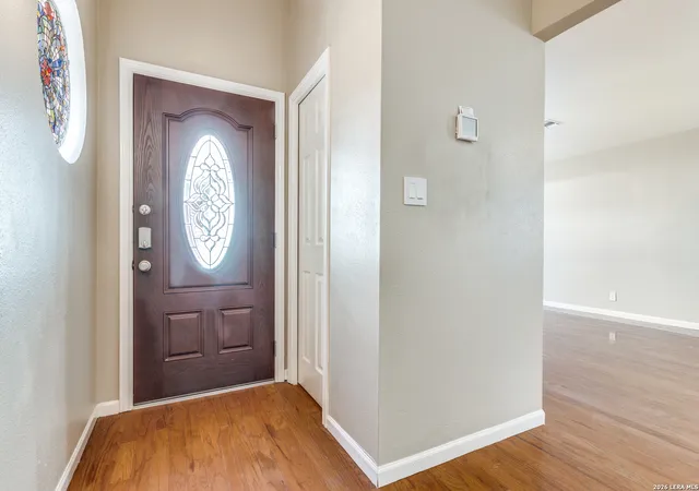 Listing Photo 5 - Condo for sale in building located at 201 W Craig, San Antonio, TX 78212 - Unit #APT N