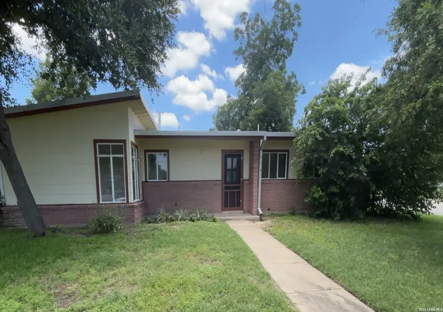 Photo 1 of Single family home for sale at 102 Cyril, San Antonio, TX 78218 | MLS# 1997018 | Listing updated on 2026-07-13