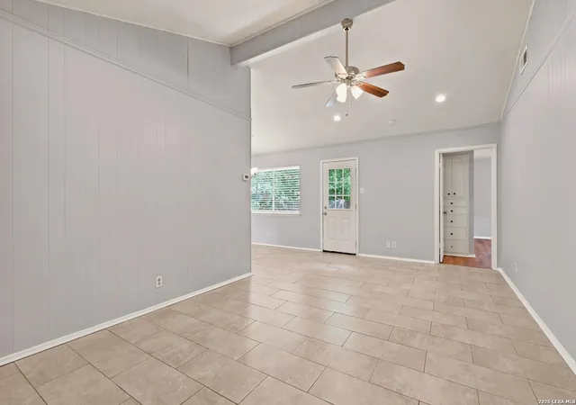 Photo 4 of Sale Pending at 3723 Chartwell Dr, San Antonio, TX 78230 | MLS# 1997045 | Listing updated on 2026-07-31