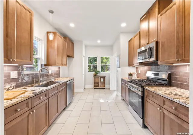 Photo 3 of Single family home for sale at 524 Hunstock Ave, San Antonio, TX 78210 | MLS# 1997060 | Listing updated on 2026-08-20