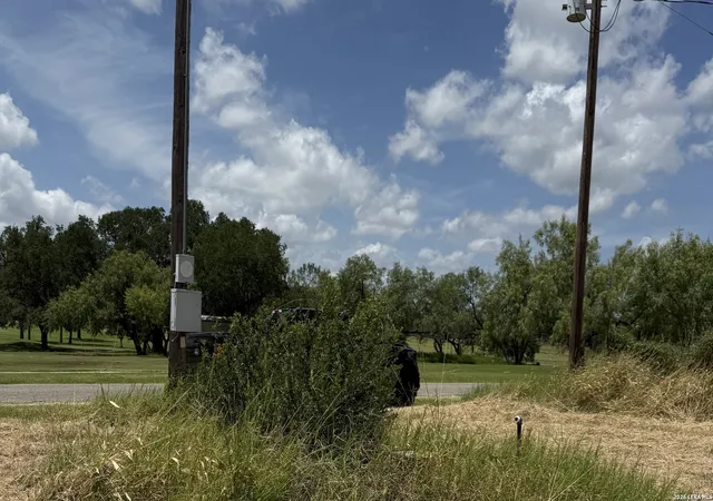 10th image of 585 County Road 768, Devine, TX 78016 | MLS# 1997074