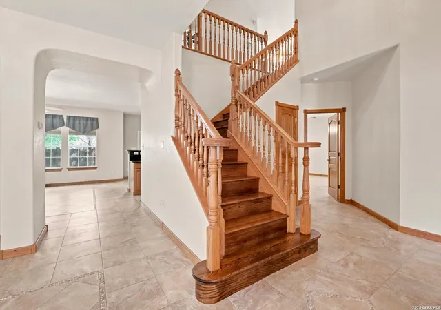Photo 2 of Single family home for sale at 132 Springtree, Cibolo, TX 78108 | MLS# 1997111 | Listing updated on 2026-09-28