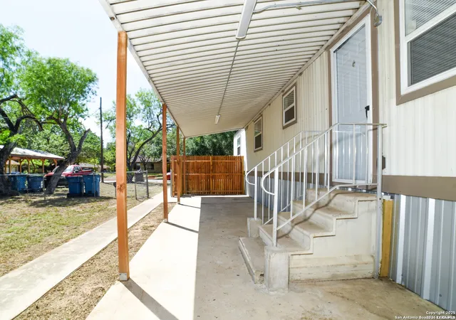 Photo 3 of Multi family home for sale at 215 Greenlawn Ave, Pleasanton, TX 78064 | MLS# 1997135 | Listing updated on 2026-07-13