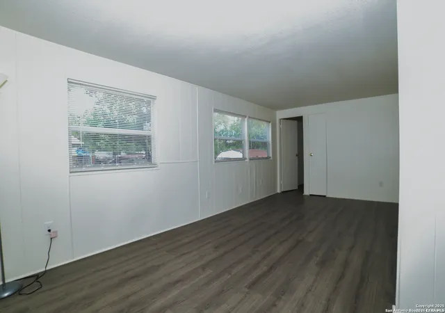 Photo 4 of Multi family home for sale at 215 Greenlawn Ave, Pleasanton, TX 78064 | MLS# 1997135 | Listing updated on 2026-07-13