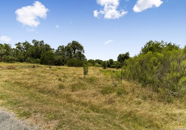 Photo 3 of Sale Pending at 1086 Provence Pl, New Braunfels, TX 78132 | MLS# 1997138 | Listing updated on 2026-08-04