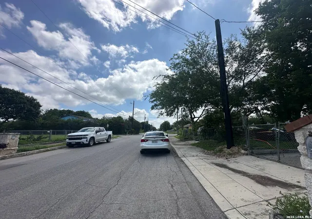 Photo 39 of Sale Pending at 1408 W Gerald Ave, San Antonio, TX 78211 | MLS# 1997148 | Listing updated on 2026-08-24