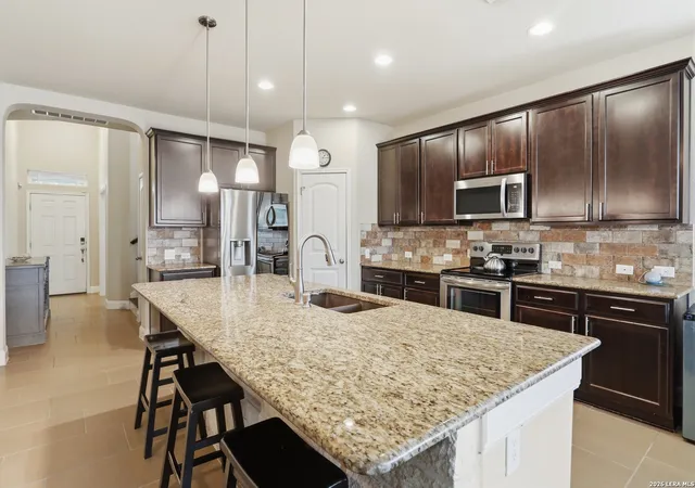 2nd image of 256 Albarella, Cibolo, TX 78108 | MLS# 1997172