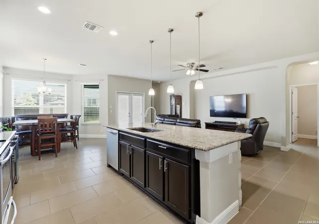 4th image of 256 Albarella, Cibolo, TX 78108 | MLS# 1997172