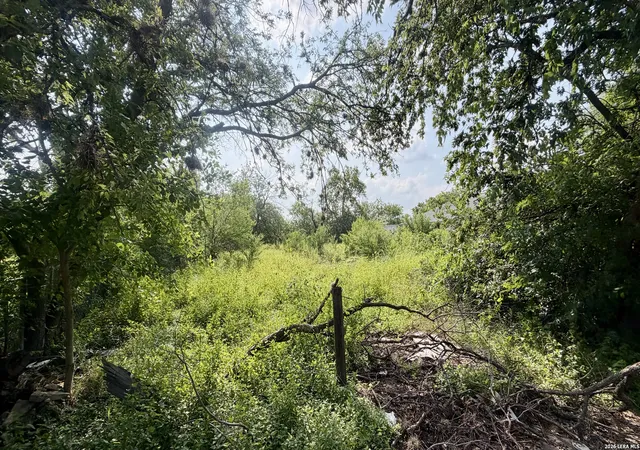 Photo 1 of Land for sale at 207 La Gloria St, San Antonio, TX 78237 | MLS# 1997178 | Listing updated on 2026-07-13