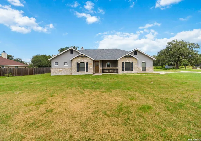 Photo 3 of Single family home for sale at 137 Sendera Crossing, La Vernia, TX 78121 | MLS# 1997210 | Listing updated on 2026-10-09