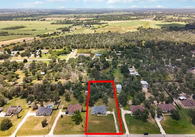 Photo 4 of Single family home for sale at 137 Sendera Crossing, La Vernia, TX 78121 | MLS# 1997210 | Listing updated on 2026-10-09