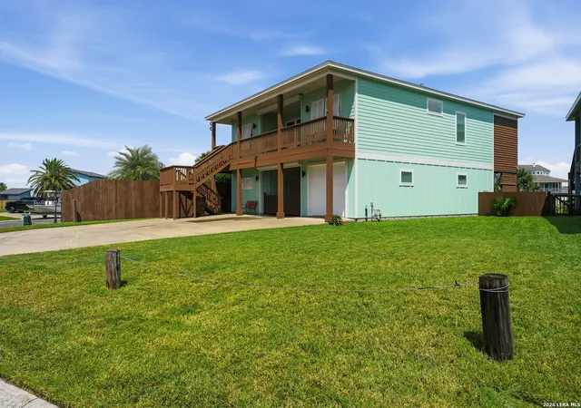 Photo 2 of Single family home for sale at 304 Bayview Dr, Citybythesea, TX 78336 | MLS# 1997228 | Listing updated on 2026-08-09