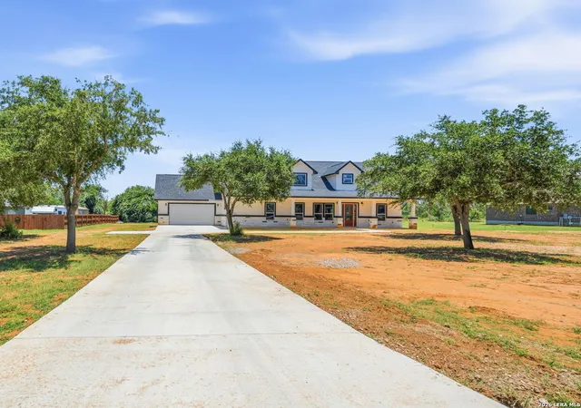 Homes for sale in Lytle, TX | 117 W Short Meadow Dr, Lytle, TX 78052 | MLS# 1997241