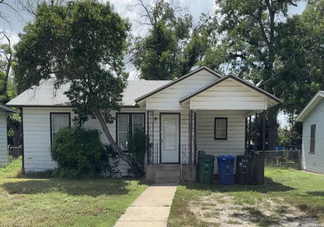 Photo 1 of Single family home for sale at 111 Ricardo St, San Antonio, TX 78237 | MLS# 1997258 | Listing updated on 2026-07-03