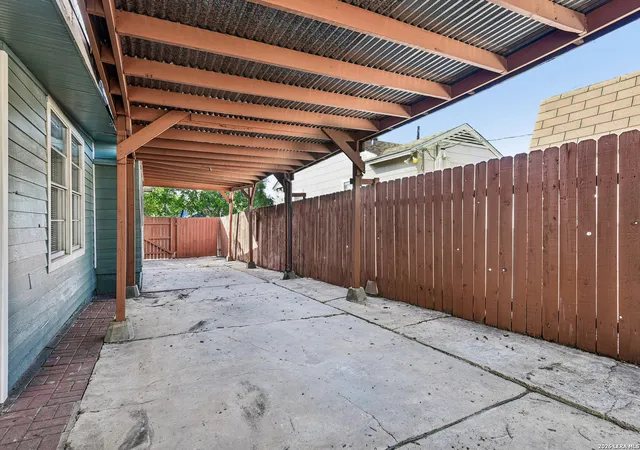 39th image of 106 Rollins Ave, San Antonio, TX 78228 | MLS# 1997279