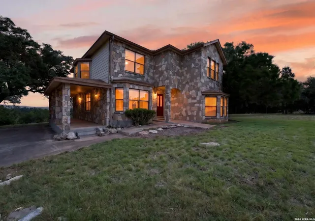 Homes for sale in Lakehills, TX | 988 Summit Rd, Lakehills, TX 78063 | MLS# 1997297