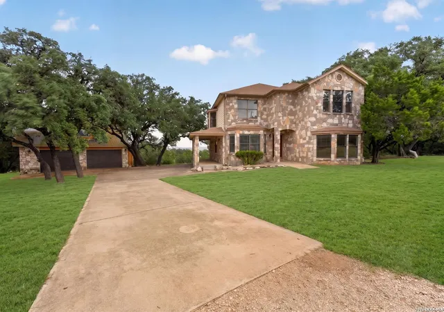Homes for sale in Lakehills, TX | 988 Summit Rd, Lakehills, TX 78063 | MLS# 1997297