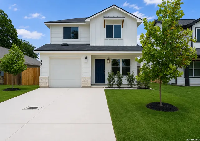 Photo 3 of Single family home for sale at 304 W Martindale St, Seguin, TX 78155 | MLS# 1997307 | Listing updated on 2026-09-19