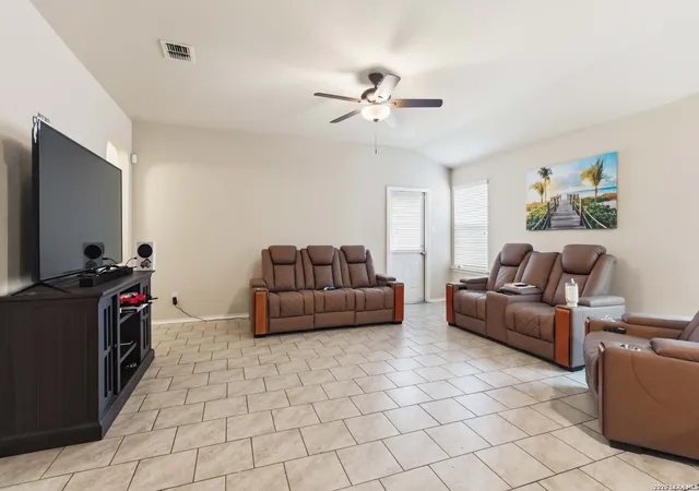 Homes for sale in San Antonio, TX | 3918 Goliad Frd, San Antonio, TX 78222 | MLS# 1997309