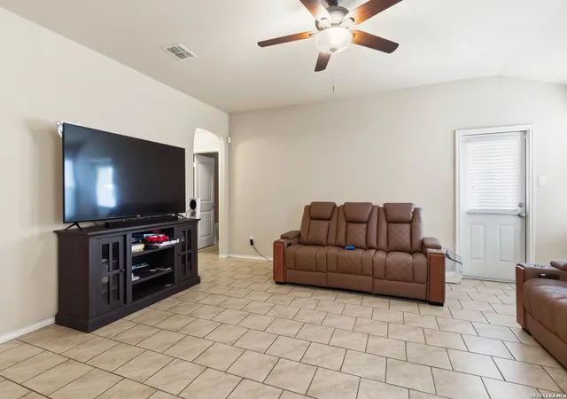 Homes for sale in San Antonio, TX | 3918 Goliad Frd, San Antonio, TX 78222 | MLS# 1997309
