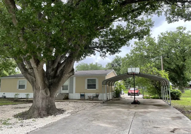 Homes for sale in Mc Queeney, TX | 321 Elm Dr, Mc Queeney, TX 78123 | MLS# 1997312