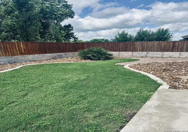 2nd image of 231 Navarro Xing, Seguin, TX 78155