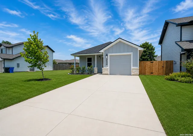 Photo 3 of Sale Pending at 240 W Martindale St, Seguin, TX 78155 | MLS# 1997318 | Listing updated on 2026-09-23