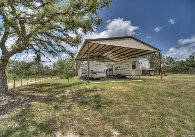 4th image of 620 Fm 1120, Leakey, TX 78873 | MLS# 1997328