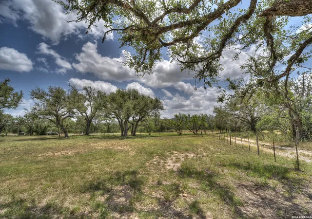 5th image of 620 Fm 1120, Leakey, TX 78873 | MLS# 1997328
