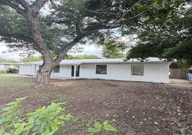 Photo 3 of Sale Pending at 6927 Biscayne, San Antonio, TX 78227 | MLS# 1997342 | Listing updated on 2026-08-26