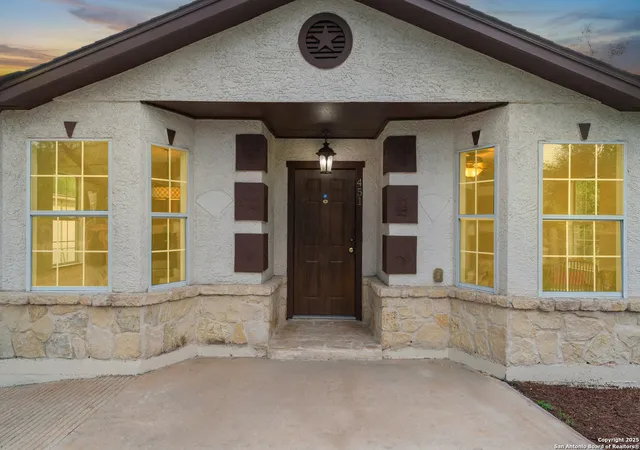 Photo 2 of Single family home for sale at 451 N San Joaquin Ave, San Antonio, TX 78228 | MLS# 1997353 | Listing updated on 2026-07-18