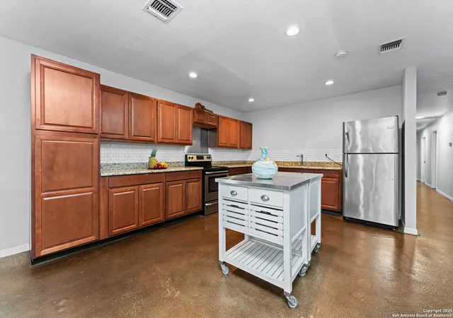 Photo 4 of Single family home for sale at 451 N San Joaquin Ave, San Antonio, TX 78228 | MLS# 1997353 | Listing updated on 2026-07-18