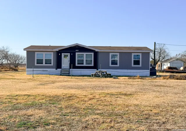 Photo 1 of Single family home for sale at 405 Driscoll St, Woodsboro, TX 78393 | MLS# 1997354 | Listing updated on 2026-08-24