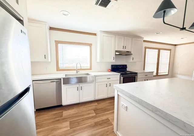 Photo 4 of Single family home for sale at 405 Driscoll St, Woodsboro, TX 78393 | MLS# 1997354 | Listing updated on 2026-08-24