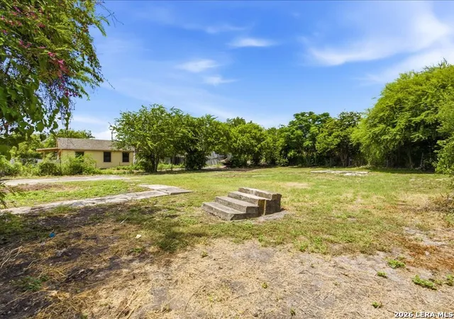 5th image of 1203 S Comal, San Antonio, TX 78207 | MLS# 1997355