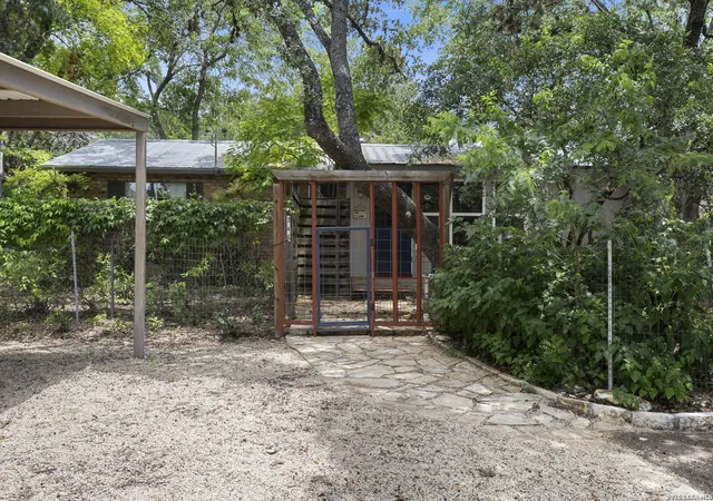 Homes for sale in Lakehills, TX | 346 Rainbow Dr, Lakehills, TX 78063 | MLS# 1997361
