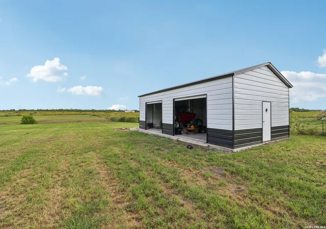 Homes for sale in Jourdanton, TX | 2629 Fm 1332, Jourdanton, TX 78026 | MLS# 1997366
