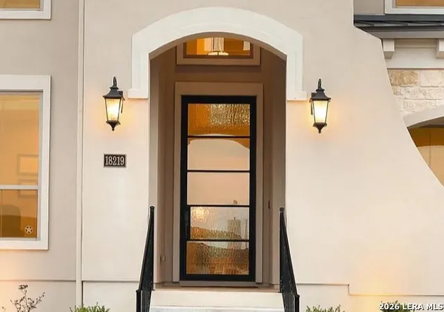 Photo 3 of Sale Pending at 18219 Abingdon Pl, San Antonio, TX 78257 | MLS# 1997373 | Listing updated on 2026-08-27