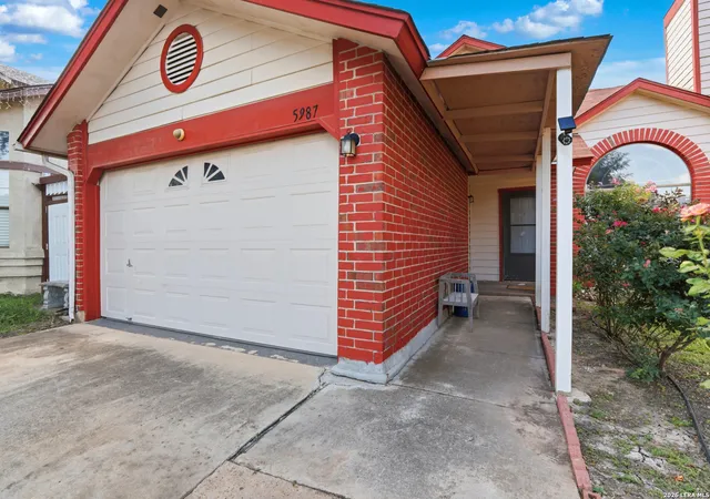 5th image of 5987 Catalina Sunrise Dr, San Antonio, TX 78244 | MLS# 1997385