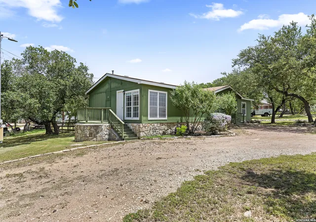 Homes for sale in Boerne, TX | 402 N Walnut Way, Boerne, TX 78006 | MLS# 1997396