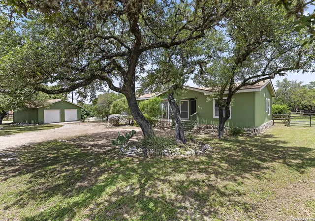 Homes for sale in Boerne, TX | 402 N Walnut Way, Boerne, TX 78006 | MLS# 1997396