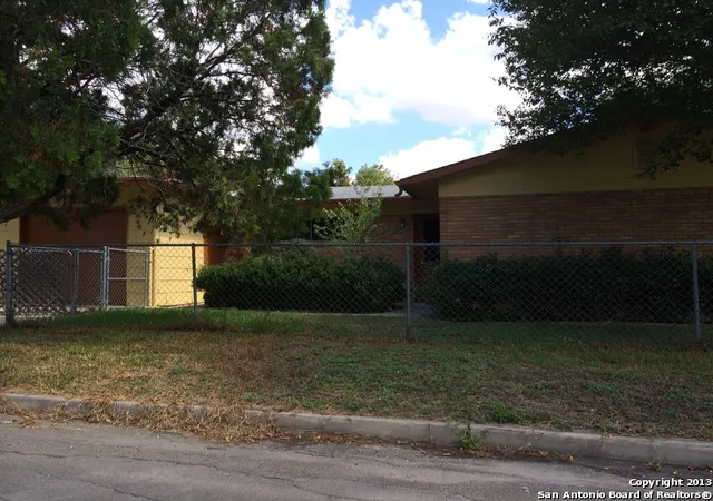 2nd image of 2139 Babs Dr, San Antonio, TX 78213 | MLS# 1997433