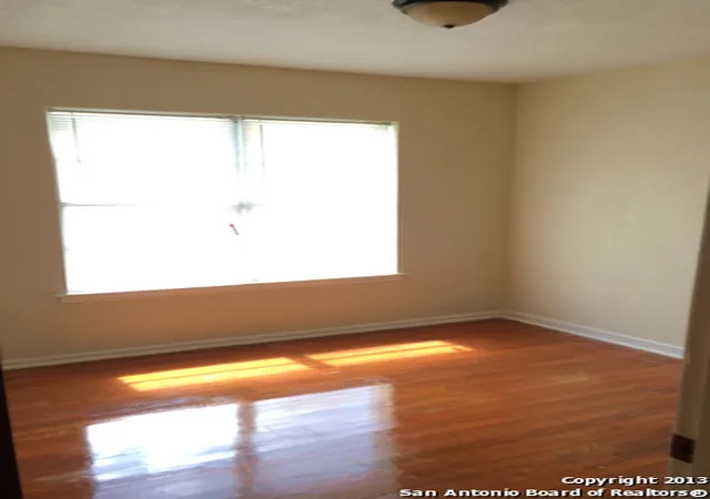 Photo 4 of Single family home for sale at 2139 Babs Dr, San Antonio, TX 78213 | MLS# 1997433 | Listing updated on 2026-08-04