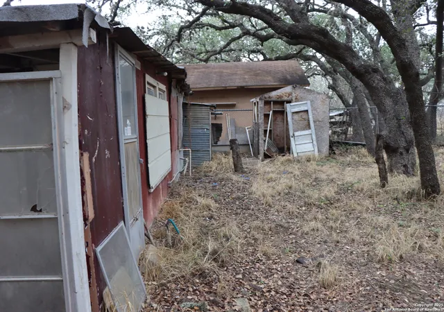 4th image of 367 Waxwing, Poteet, TX 78065 | MLS# 1997445