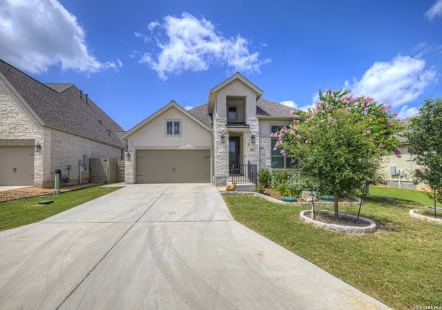 Photo 4 of Single family home for sale at 415 Bridle, New Braunfels, TX 78132 | MLS# 1997473 | Listing updated on 2026-09-04