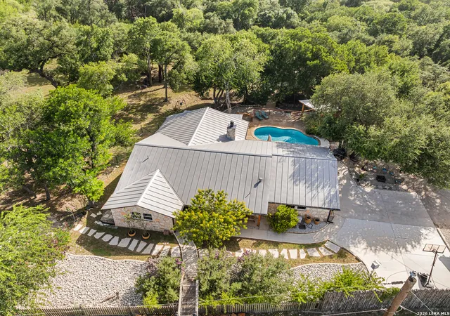 Photo 3 of Single family home for sale at 105 Jacob Dr, Boerne, TX 78006 | MLS# 1997480 | Listing updated on 2026-10-07