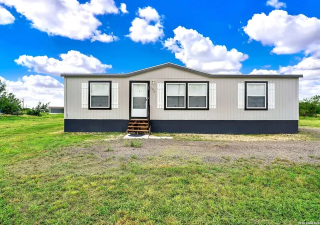 Homes for sale in Hondo, TX | 188 County Road 4643, Hondo, TX 78861 | MLS# 1997491