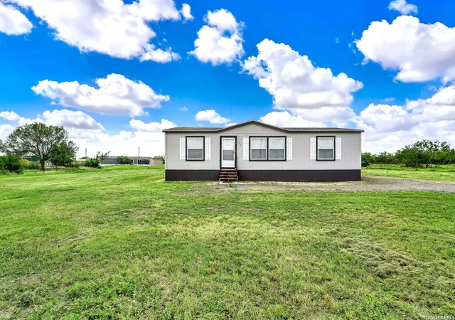 Homes for sale in Hondo, TX | 188 County Road 4643, Hondo, TX 78861 | MLS# 1997491