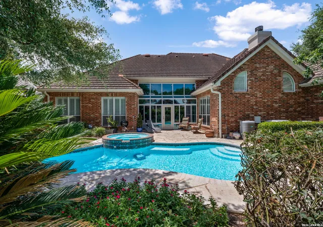 Photo 3 of Single family home for sale at 11 Westerleigh, San Antonio, TX 78218 | MLS# 1997492 | Listing updated on 2026-07-28