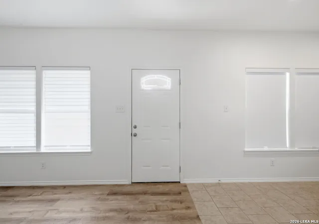 4th image of 335 Cimarron, Spring Branch, TX 78070 | MLS# 1997505